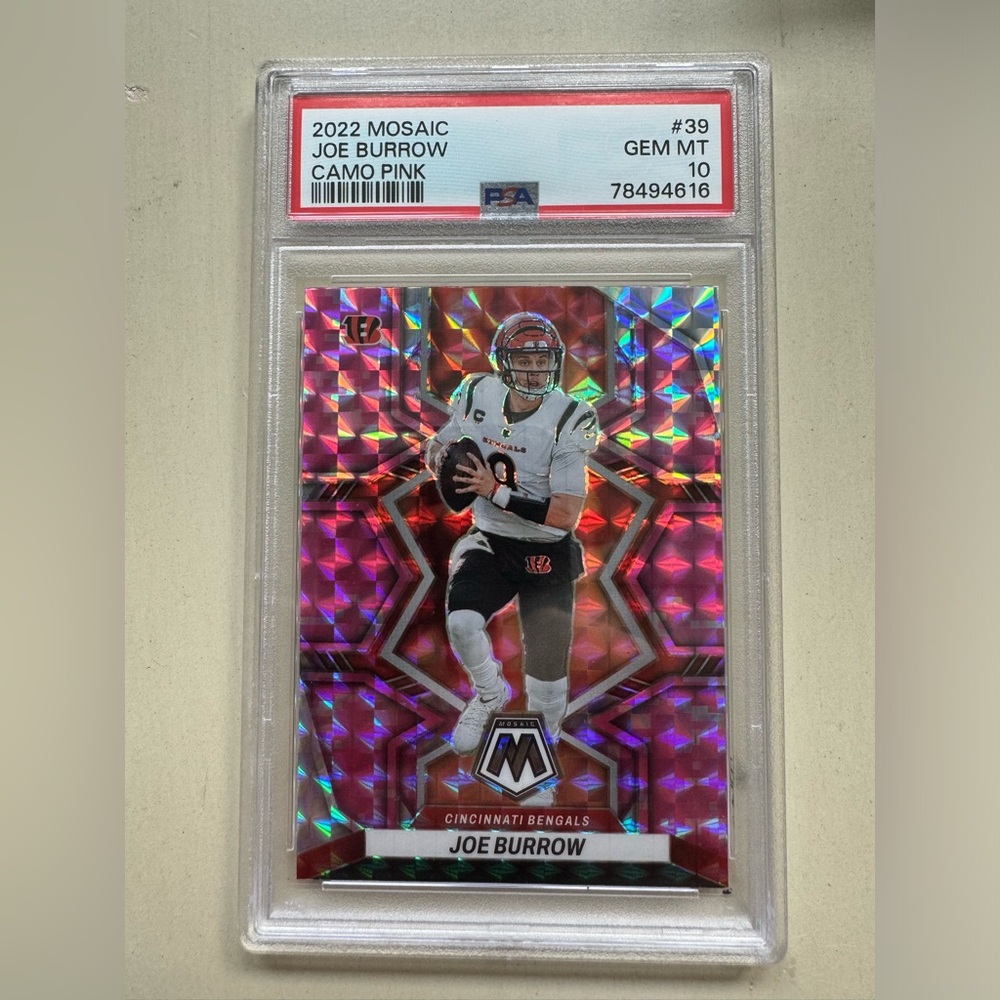 2022 Mosaic Joe Burrow Camo Pink #39 PSA 10 Bengals